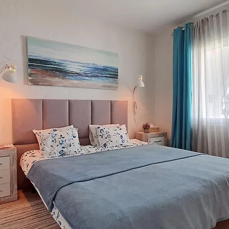 Blue Vista Gardenroom 4*