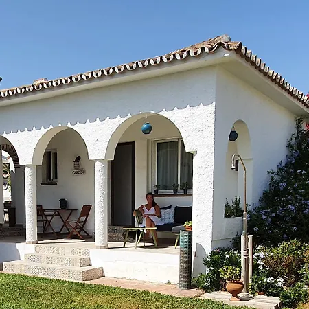 Blue Vista Gardenroom Guest house 4*